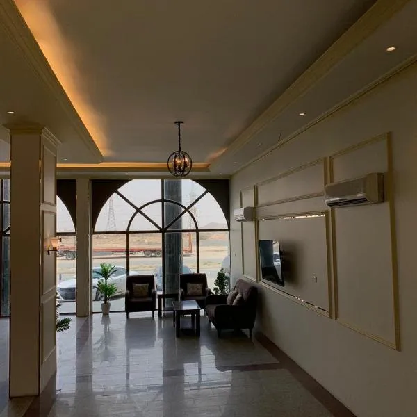 Radiha Hotel Suites、Al Ḩawīyahのホテル