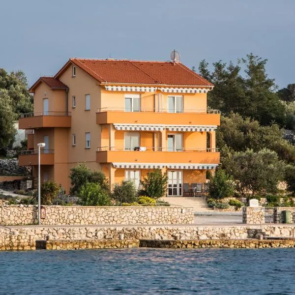 Apartmani Maslina, hotel v destinaci Tovrnele