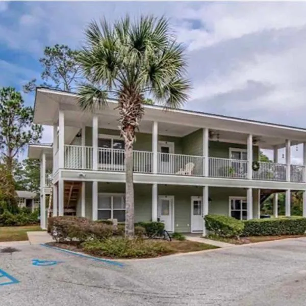 Condo w Pool near beaches, dining, shopping, etc, hotel v destinaci Gulf Shores
