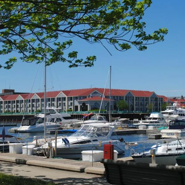 DoubleTree by Hilton Racine Harbourwalk, Hotel in Mount Pleasant