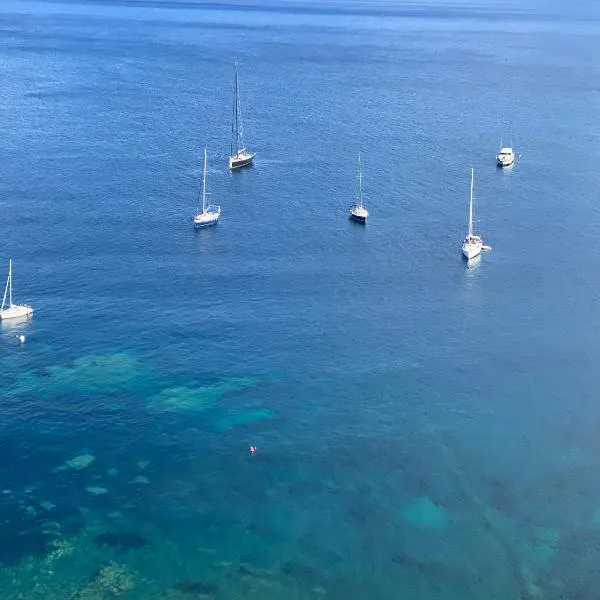 Appartement vue mer et îles italiennes, khách sạn ở Bastia