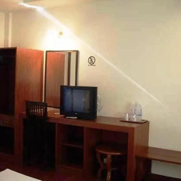 Riverside House Hotel photo 2