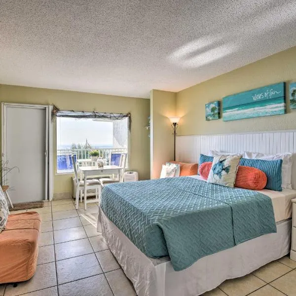 Waterfront Daytona Beach Studio with Pool Access!, hotel in Daytona Beach
