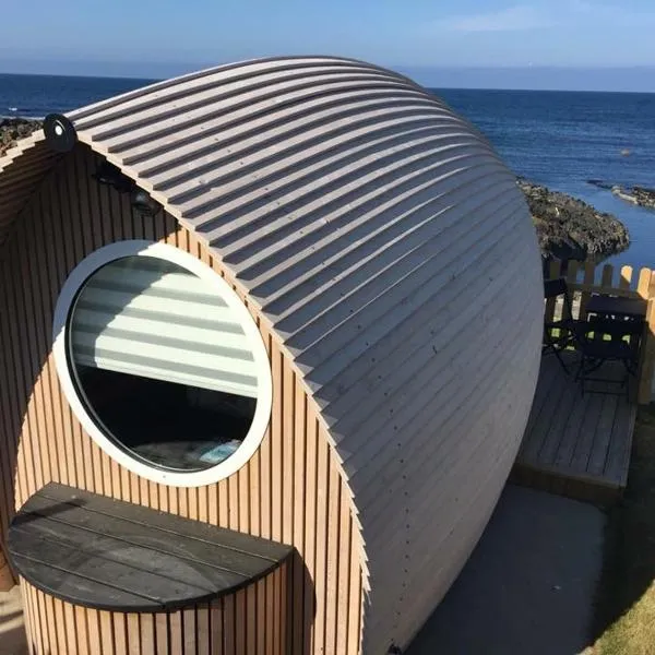 Door to the Shore - Seafront Cottages, hotel em Fraserburgh