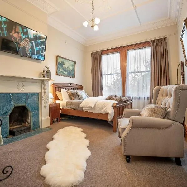 The Fern & Thistle Luxury Accommodation- Drinks, Hotpool, Sauna, hotel v destinaci Balclutha