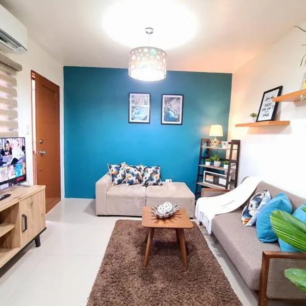 Cozy Space Near SM with Netflix and Fiber WiFi, hotel sa De la Paz