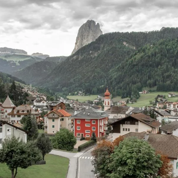 Casa al Sole, hotel en Ortisei