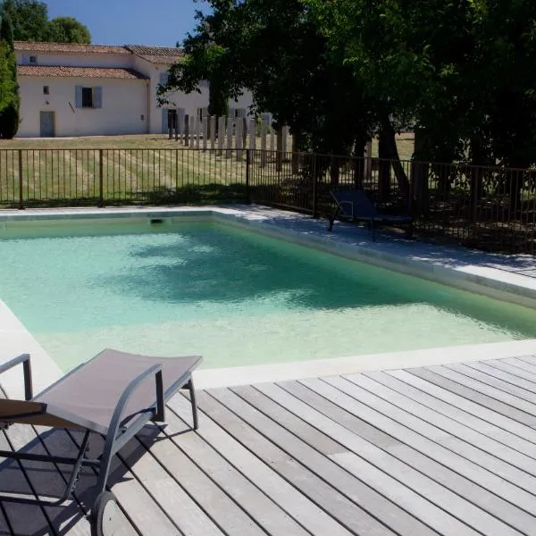 Château La Croix Des Pins – hotel w mieście Mazan