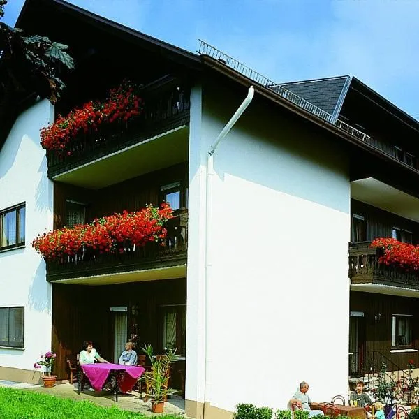 Pension Waldesruh, hotel en Weinähr