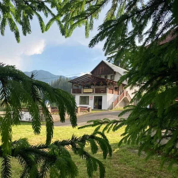 Pensiunea Turistică Tihuța, hotel in Piatra Fantanele