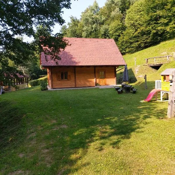 Brunarica, hotel u gradu Globoko