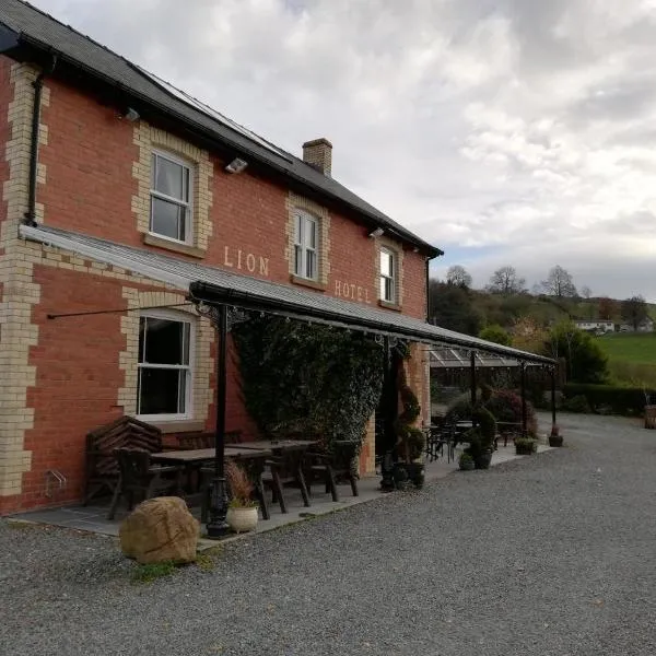 Lion Hotel, hotel in Llanfihangel Rhydithon