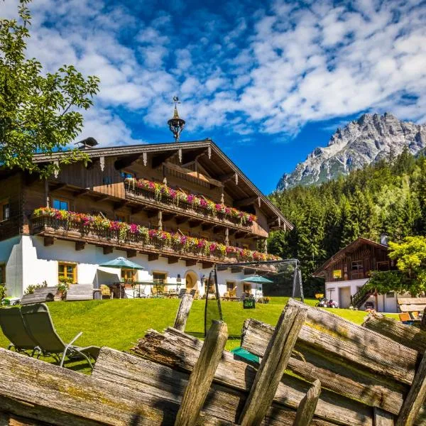 Erbhof Hinterrain, hotel v Leogangu