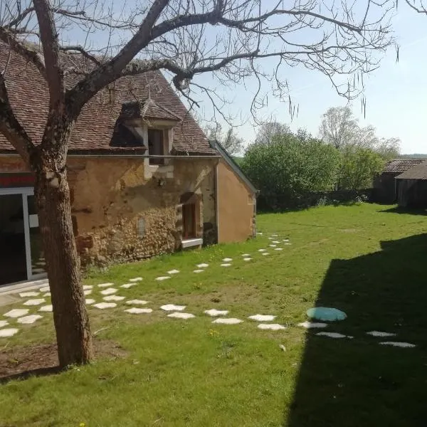 L'auberge de Treigny – hotel w mieście Treigny