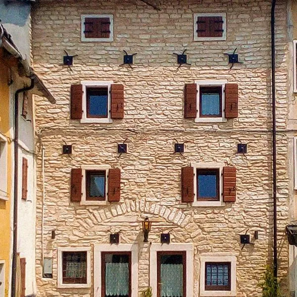 Da Andrea e Raffaella, hotel en SantʼAnna dʼAlfaedo