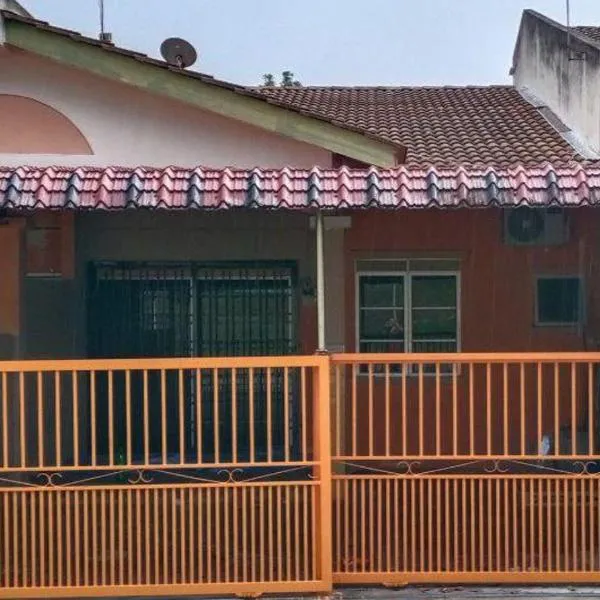 Homestay Ummi Razzin, hotell i Kuala Kangsar