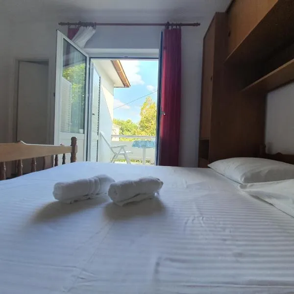 Rooms Čapo Rab, hotel v destinácii Palit