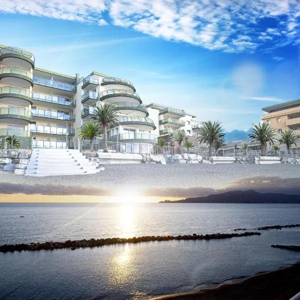 Gli Scogli Luxury Residence Hotel, hotel v destinaci Chiavari