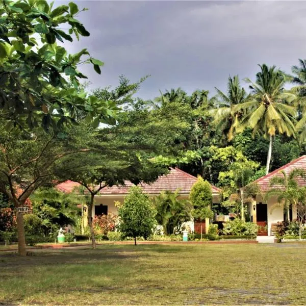 D'Batur Hotel, hotel v mestu Senggigi 