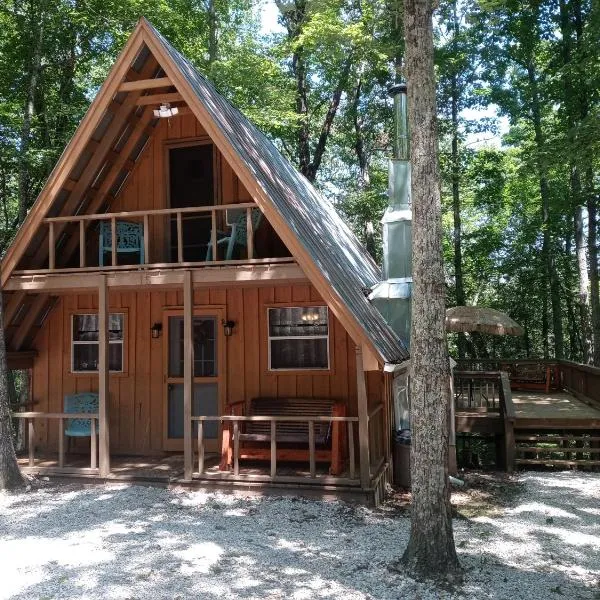 Tranquil Oaks Cabin, hotel in Frenchburg