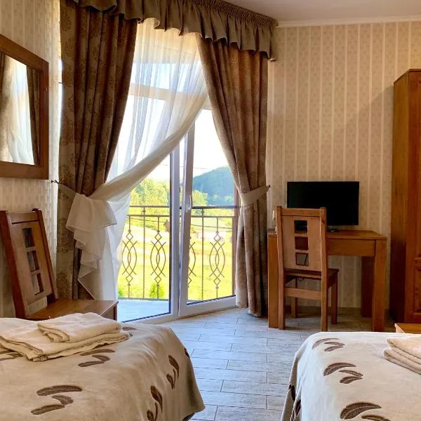Mini hotel Solnce Karpat, hotel v destinaci Poljana