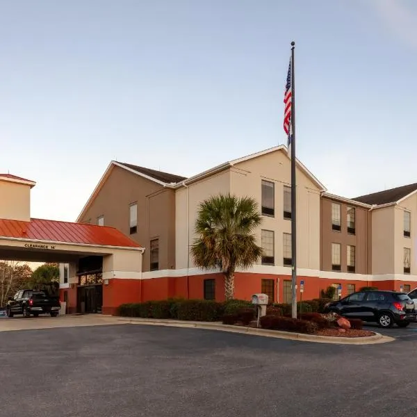 Holiday Inn Express & Suites Milton East I-10, an IHG Hotel, hotell i Milton