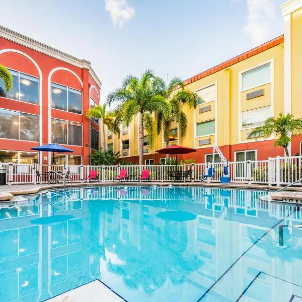 Holiday Inn Express Hotel & Suites Bradenton West by IHG, hotell sihtkohas Bradenton