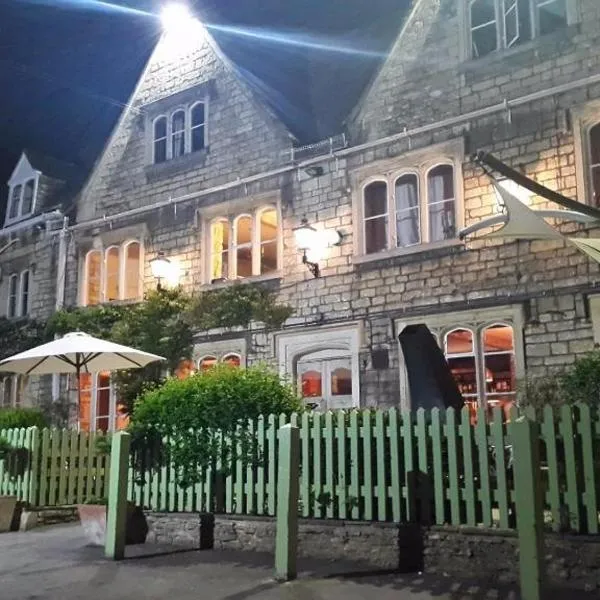 Old Fleece Apartments, hotel v destinaci Stroud