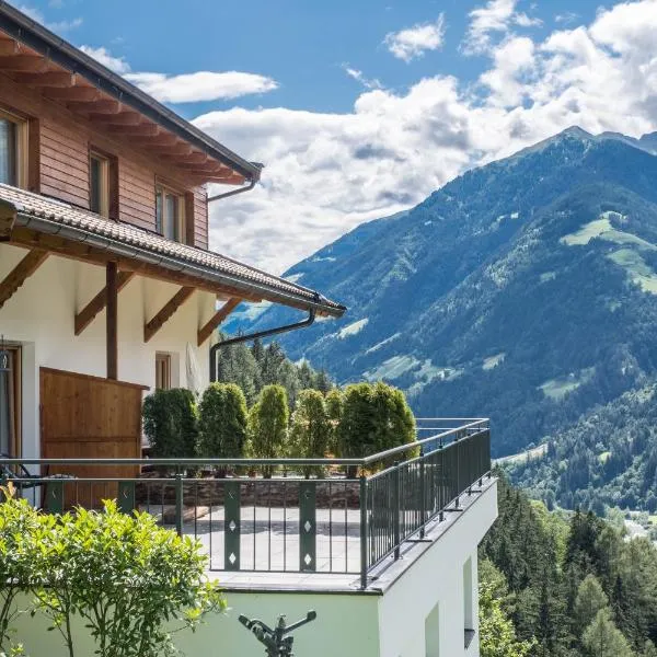Hofschenke Pfeiftal - Hofblick, hotel v destinaci San Martino