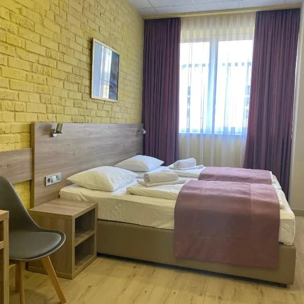 Art хостел-готель "Адреналін", hotel in Lutsk