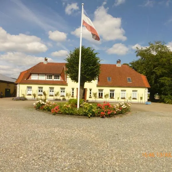 Ferienhof Lorenzen, hotel in Dörphof