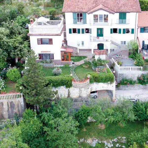 House H-ELIOS, hotel a Lovran
