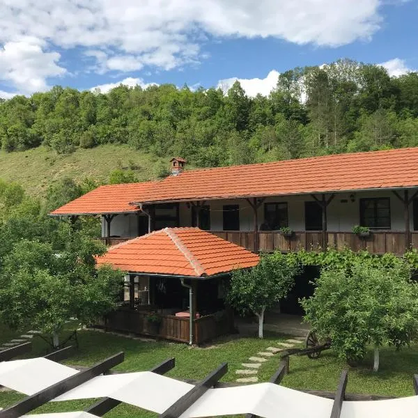 Konak Tosa, hotel di Dimitrovgrad