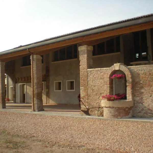 Agriturismo Al Casale, hotel in Villa del Ferro