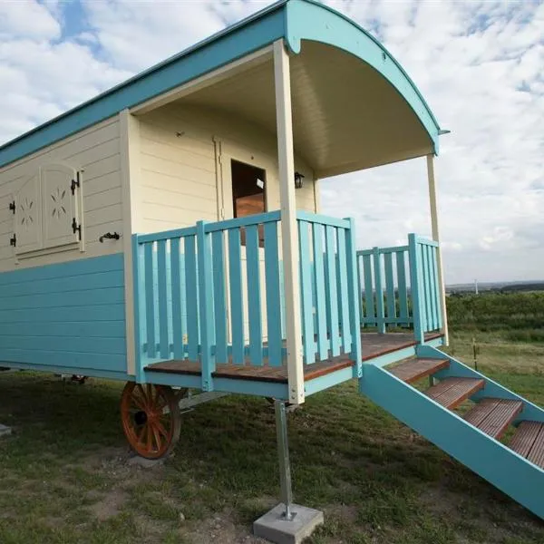 Zauberwagen Zirkuswagen Naturwagen, hotel v destinaci Kröpelin