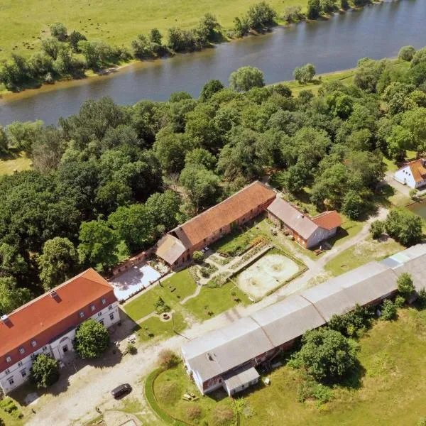 Gutshof Kehnert - Pension & Ferienwohnungen, hotel di Burg bei Magdeburg