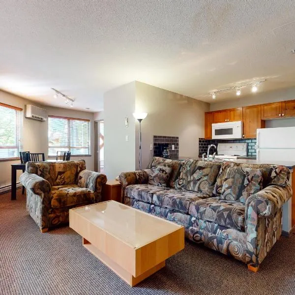 Town Plaza Suites, hotel v destinaci Whistler