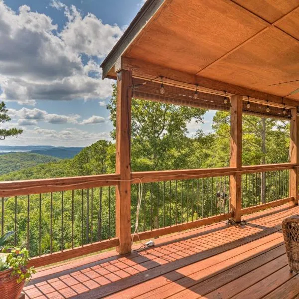 Spacious Log Cabin with Fire Pit and Game Room!, hotel in Eureka Springs