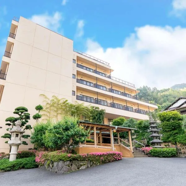 ์ ๊ฐ์๋ผ์ ์์นํ ํธํ
Yugawara Chiyodaso