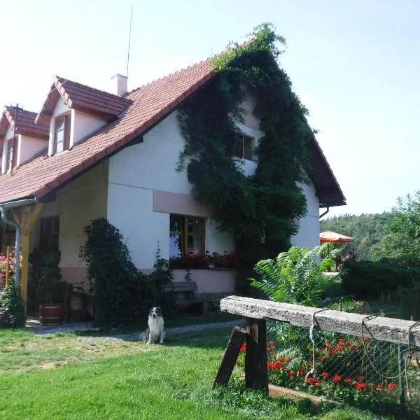 Farma Zahradnice, hotel a Olbramovice