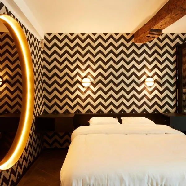 Nonam Boutique Hotel Gent, hotel sa Lovendegem