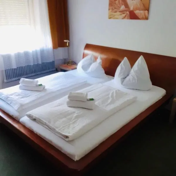 Pension Central, hotel sa Spittal an der Drau