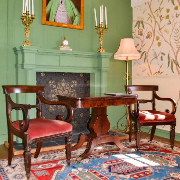 The Munches Room at Buittle Castle, hotel v destinaci Castle Douglas