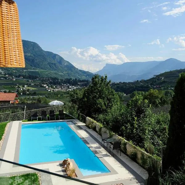 Pension Schweigkofler, hotel di Tirolo