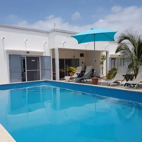 Villa JAJA Piscine-Climatisation, hotel a Poponguine