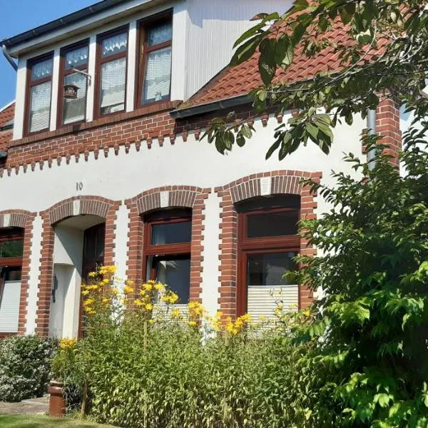 Ankerplatz, Am Hafen Ost 10, hotel v destinaci Carolinensiel