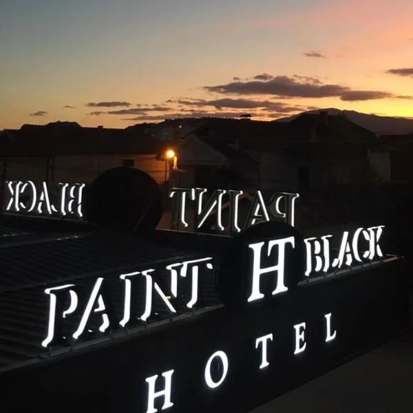 Paint It Black Hotel & Spa, hotel in Stojakovo