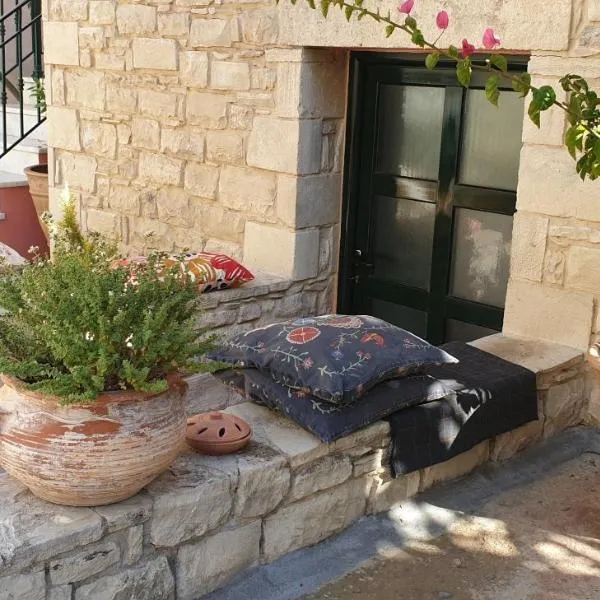 Arismari, hotel Míreszben