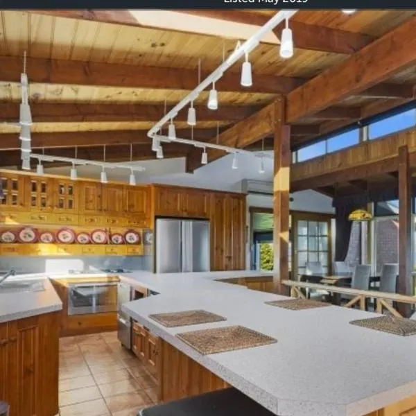 The Lodge, hotel in Low Head