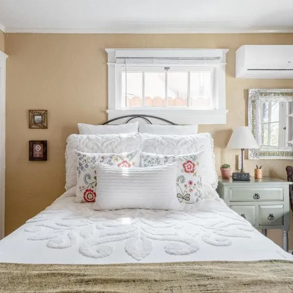 Casita Charm, Cozy Character, hotel v destinaci Long Beach